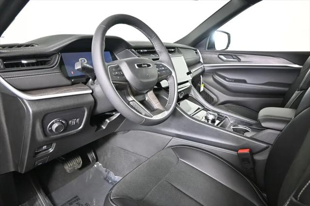 2026 Jeep Grand Cherokee L Altitude 4x4