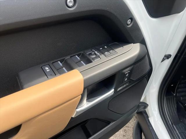 2026 Land Rover Defender P400 X-Dynamic SE