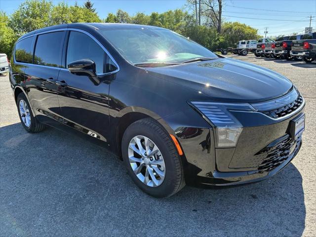 2027 Chrysler Pacifica Select for sale in Watertown, NY