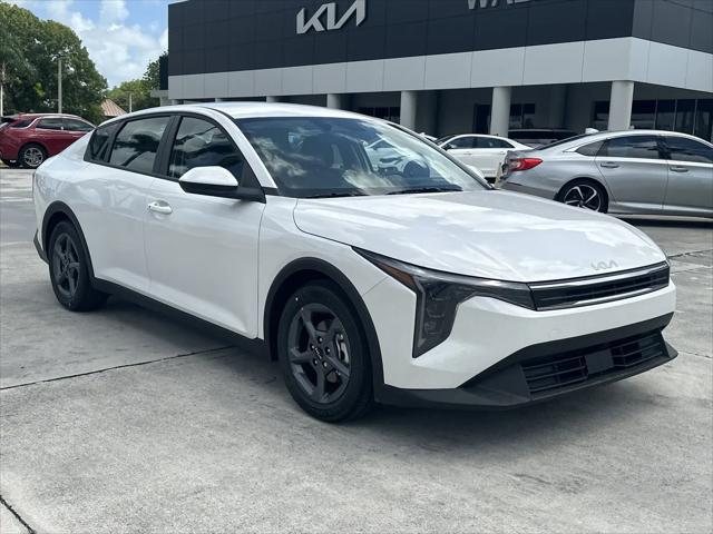 2026 Kia K4 LXS