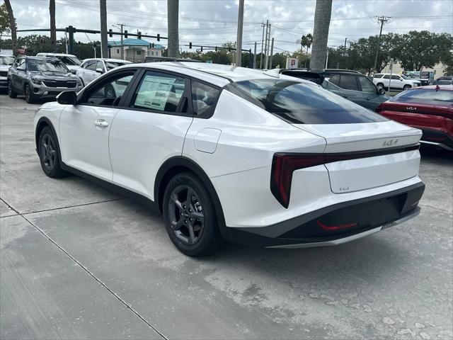 2026 Kia K4 LXS