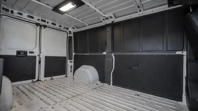 2025 Ram ProMaster 2500 Cargo Van Tradesman Low Roof 136" WB w/Pass Seat