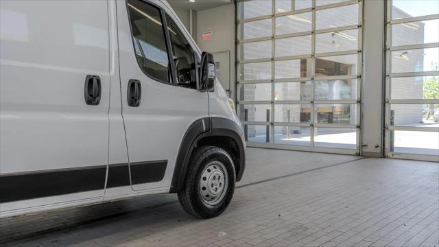 2025 Ram ProMaster 2500 Cargo Van Tradesman Low Roof 136" WB w/Pass Seat