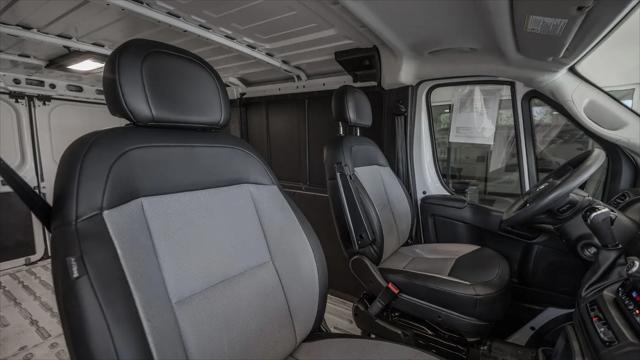 2025 Ram ProMaster 2500 Cargo Van Tradesman Low Roof 136" WB w/Pass Seat