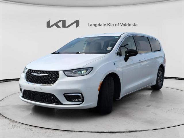 2024 Chrysler Pacifica Hybrid Select
