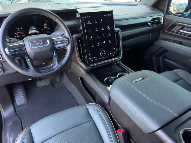 2025 GMC Yukon 4WD AT4
