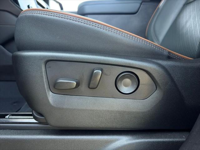 2025 GMC Yukon 4WD AT4