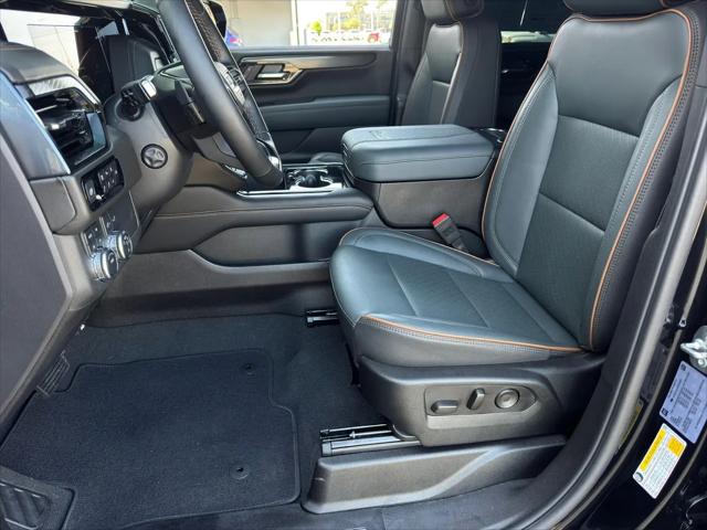 2025 GMC Yukon 4WD AT4