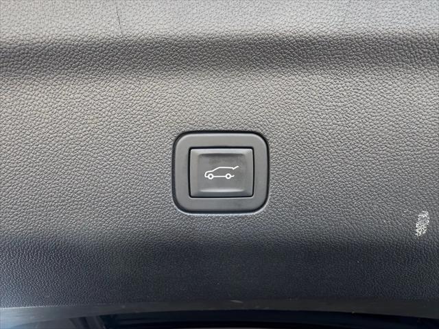 2025 GMC Yukon 4WD AT4