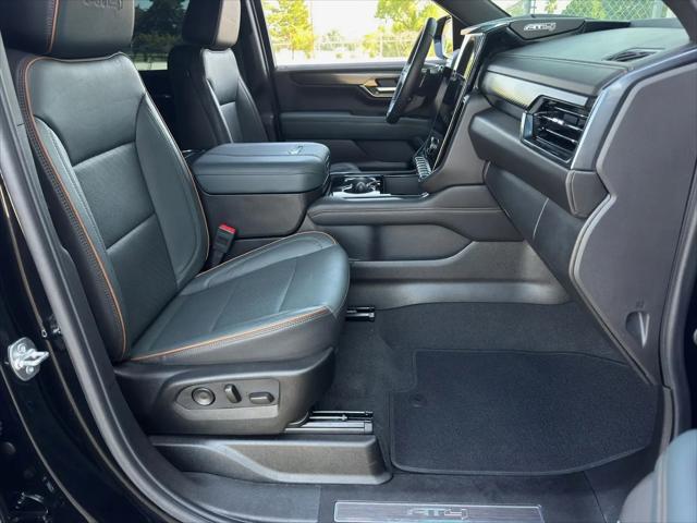2025 GMC Yukon 4WD AT4