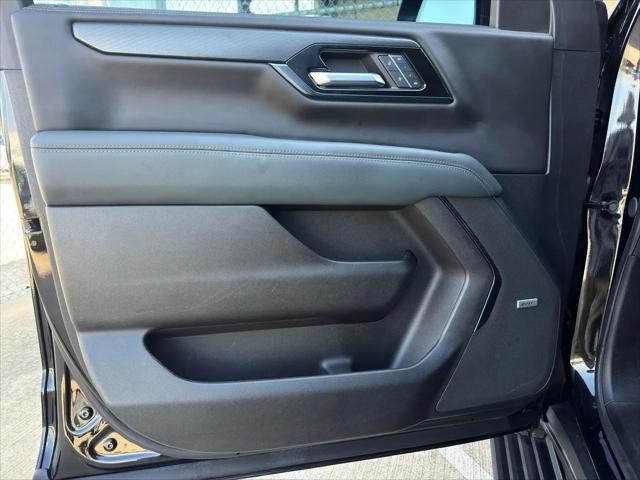 2025 GMC Yukon 4WD AT4