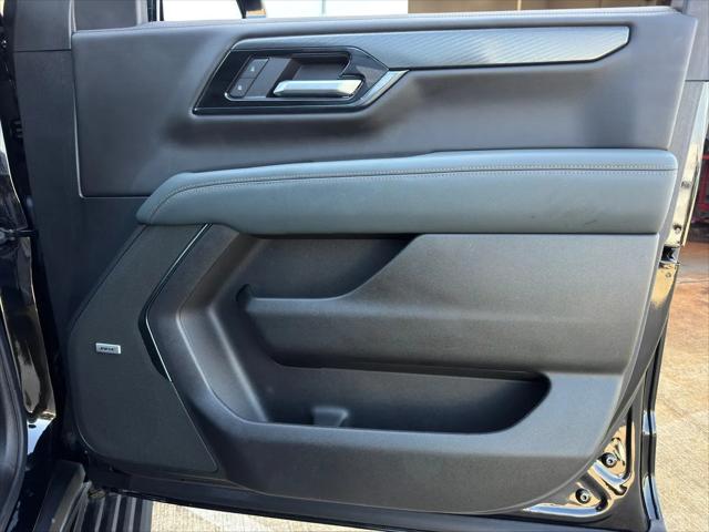 2025 GMC Yukon 4WD AT4