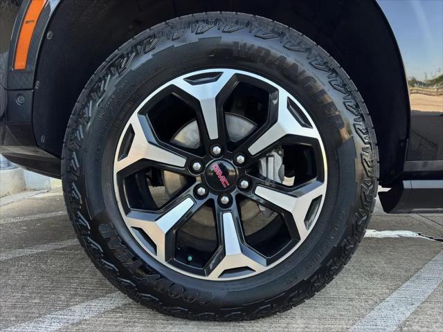 2025 GMC Yukon 4WD AT4