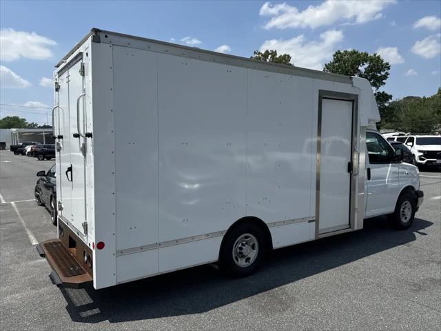 2022 Chevrolet Express Cutaway Work Van