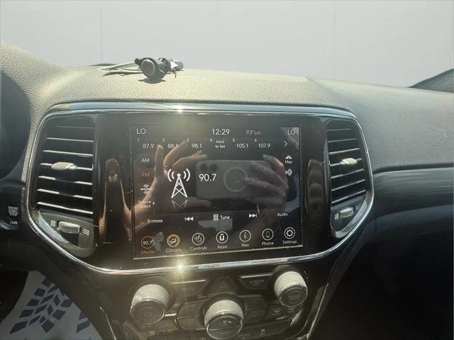 2021 Jeep Grand Cherokee Laredo X 4x4