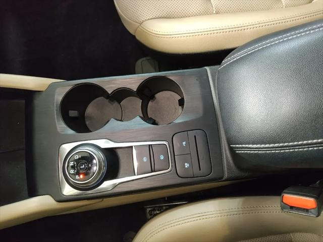 2022 Ford Escape Titanium Hybrid