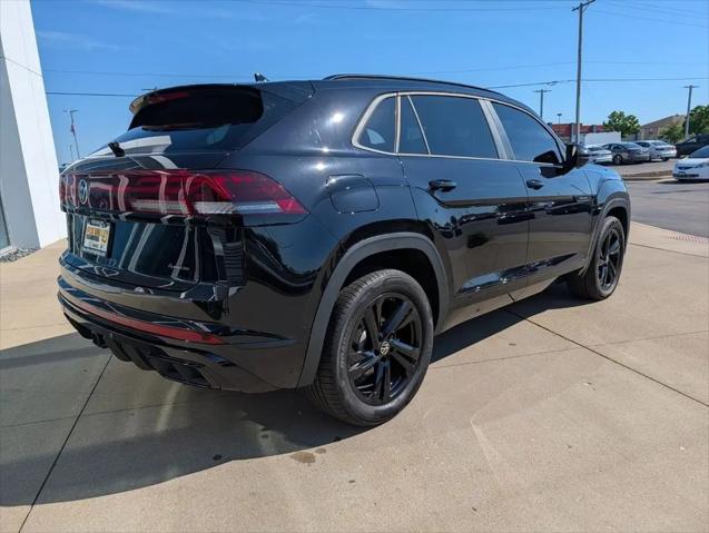 2026 Volkswagen Atlas Cross Sport SEL R-Line Black