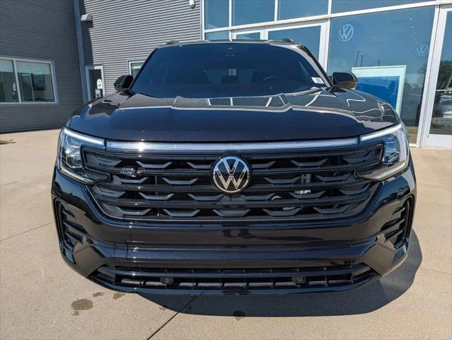 2026 Volkswagen Atlas Cross Sport SEL R-Line Black