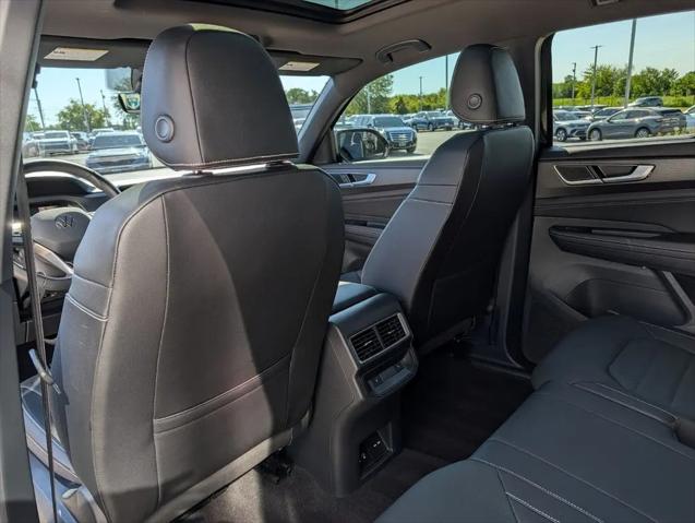 2026 Volkswagen Atlas Cross Sport SEL R-Line Black