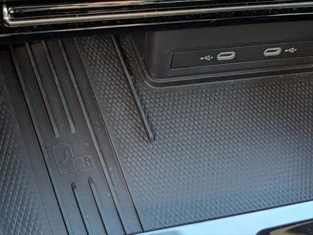 2026 Volkswagen Atlas Cross Sport SEL R-Line Black