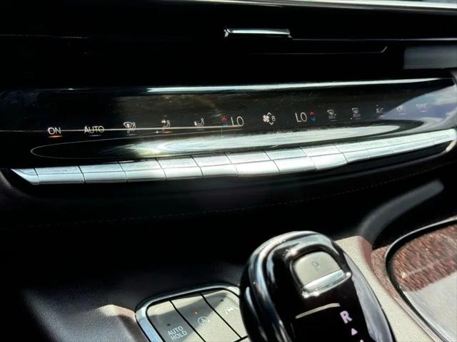 2023 Cadillac Escalade 4WD Sport Platinum