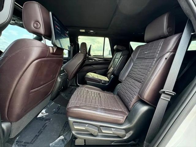 2023 Cadillac Escalade 4WD Sport Platinum