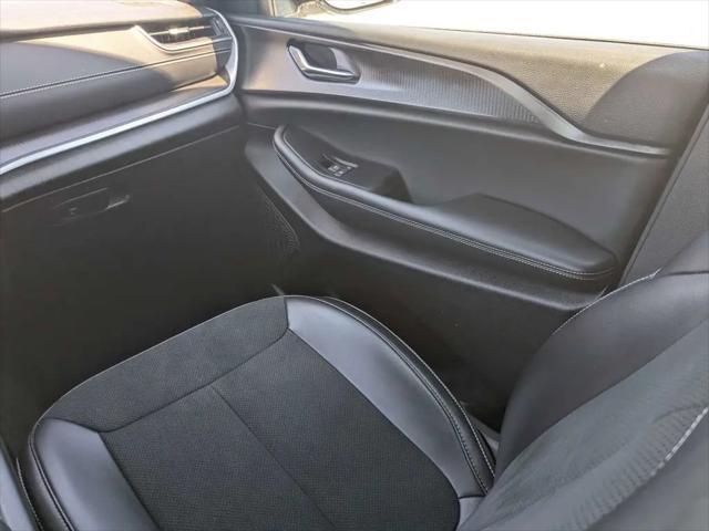 2025 Jeep Grand Cherokee Altitude 4x4
