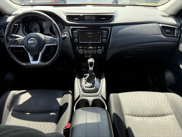 2020 Nissan Rogue SV FWD
