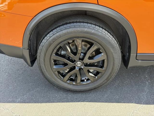 2020 Nissan Rogue SV FWD