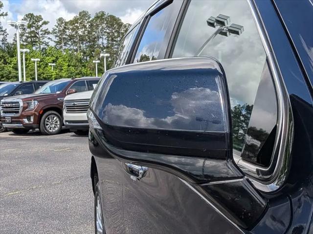 2022 GMC Yukon 4WD Denali