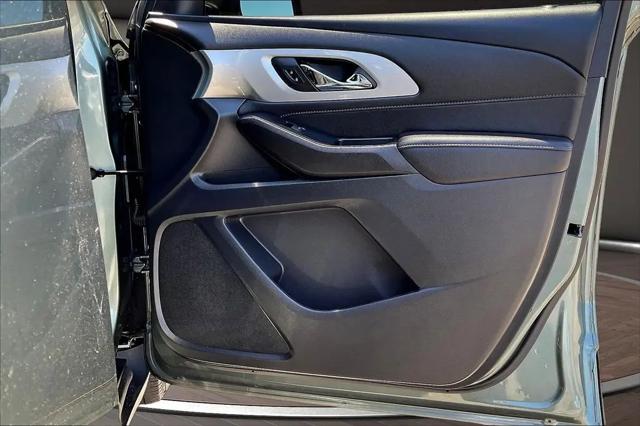 2022 Chevrolet Traverse FWD LT Cloth