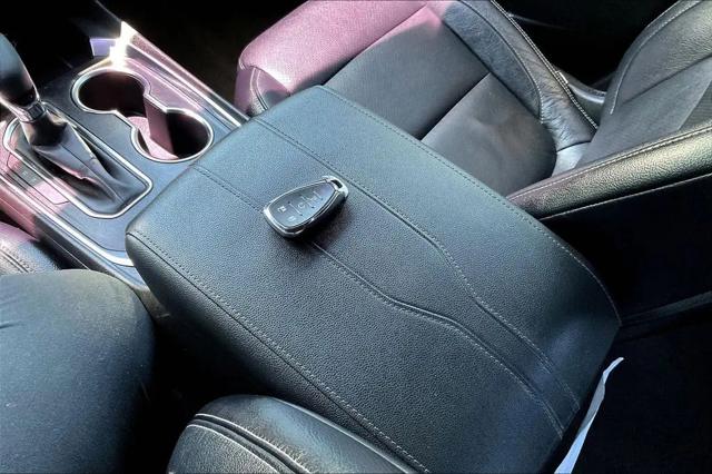 2022 Chevrolet Traverse FWD LT Cloth