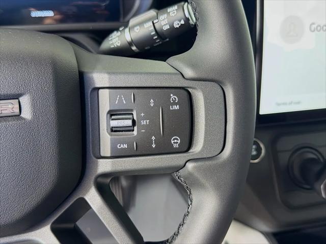 2026 Land Rover Defender P400 X-Dynamic SE