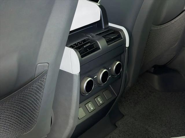 2026 Land Rover Defender P400 X-Dynamic SE
