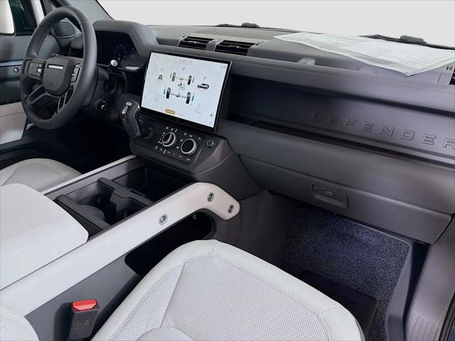 2026 Land Rover Defender P400 X-Dynamic SE
