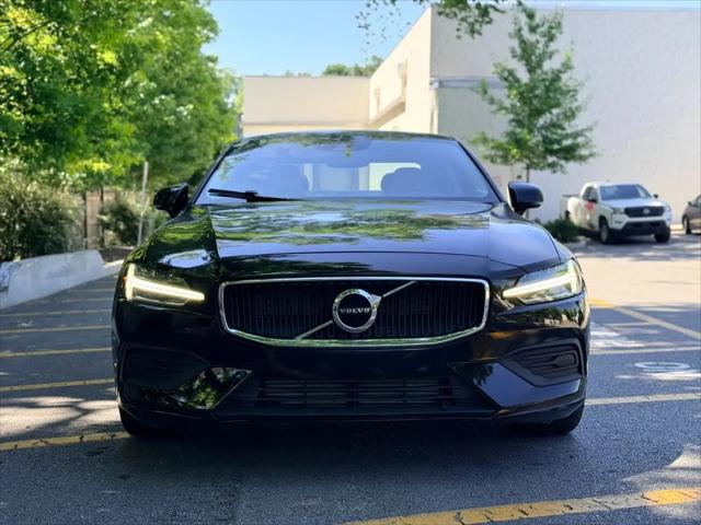 2020 Volvo S60 T6 Momentum