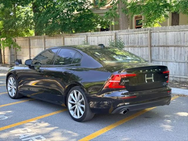 2020 Volvo S60 T6 Momentum