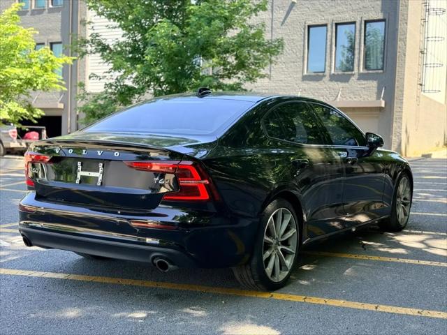 2020 Volvo S60 T6 Momentum