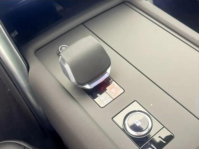 2026 Land Rover Discovery S