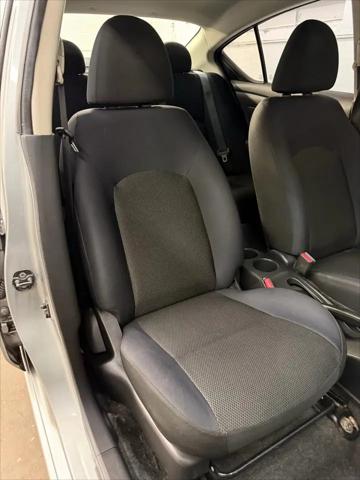 2012 Nissan Versa 1.6 SV
