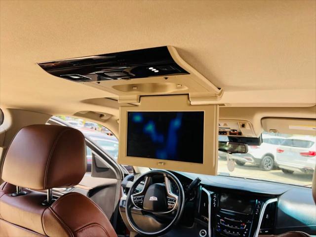 2017 Cadillac Escalade Luxury