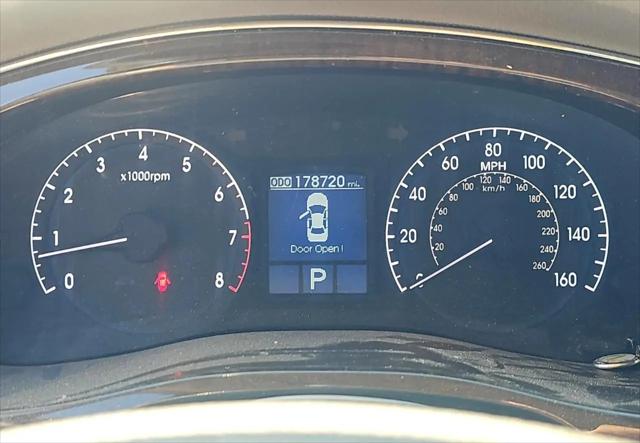 2011 Hyundai Genesis 3.8