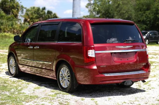 2014 Chrysler Town & Country Limited