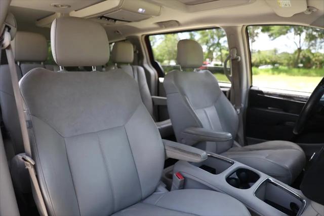2014 Chrysler Town & Country Limited