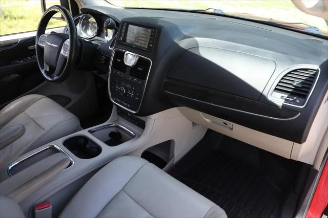 2014 Chrysler Town & Country Limited