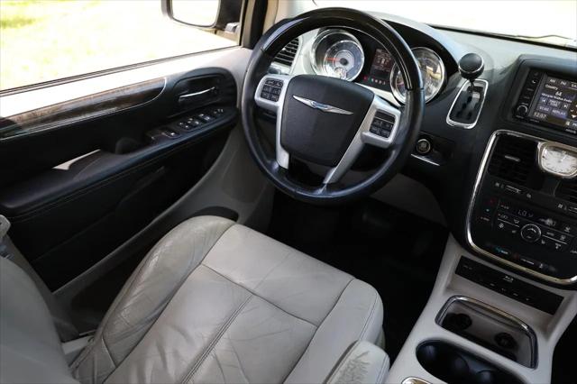2014 Chrysler Town & Country Limited