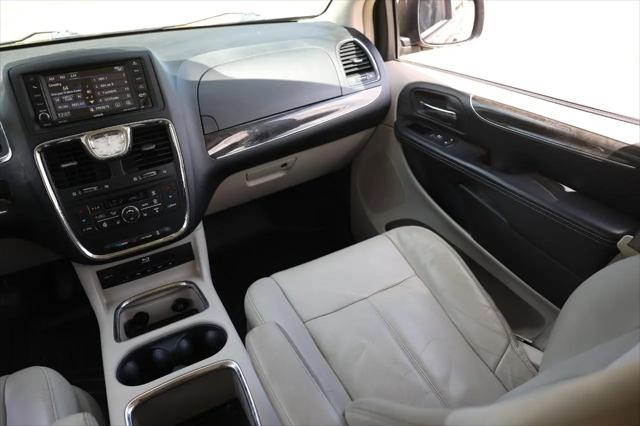 2014 Chrysler Town & Country Limited