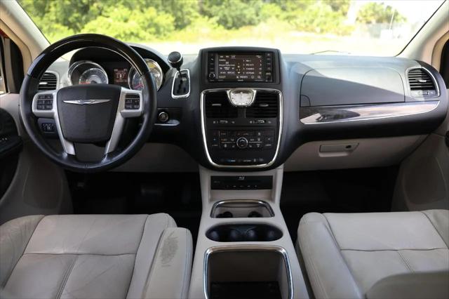 2014 Chrysler Town & Country Limited