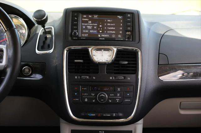 2014 Chrysler Town & Country Limited