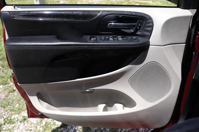 2014 Chrysler Town & Country Limited